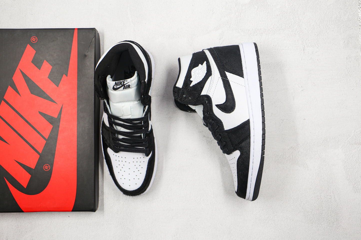 Air Jordan 1 High Felt Panda
