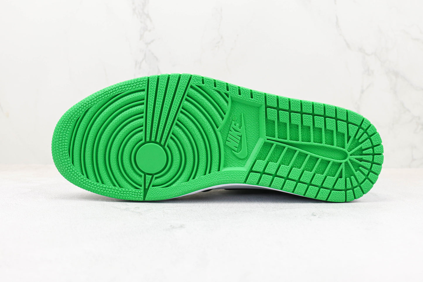 Air Jordan 1 High Lucky Green
