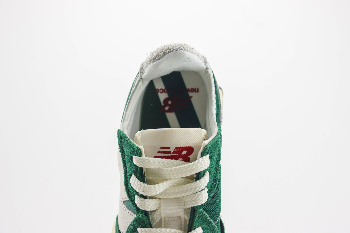 New Balance 327 White Beige