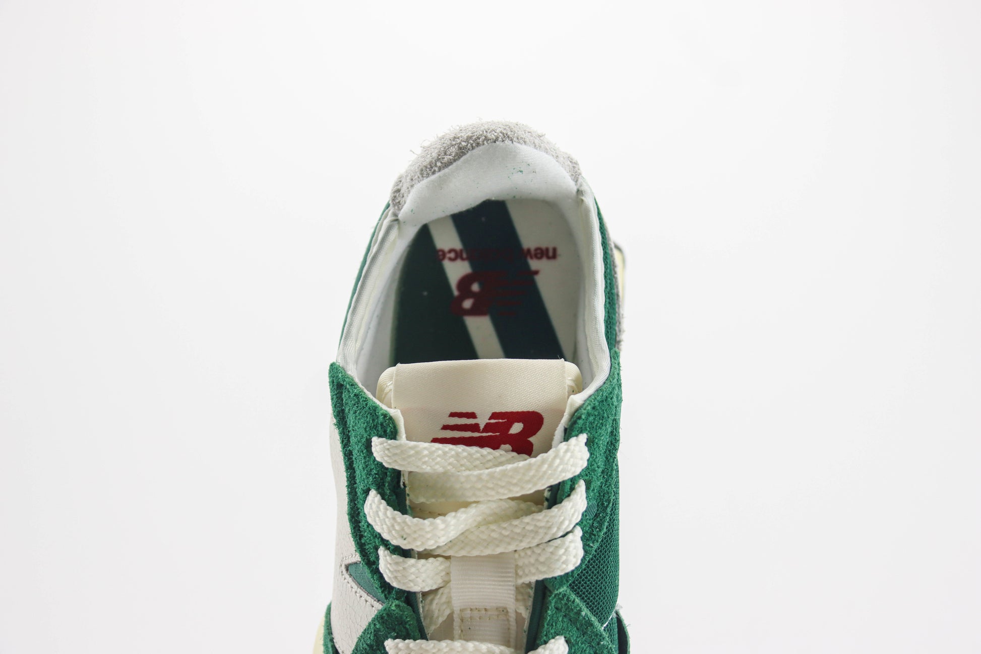 New Balance 327 White Beige