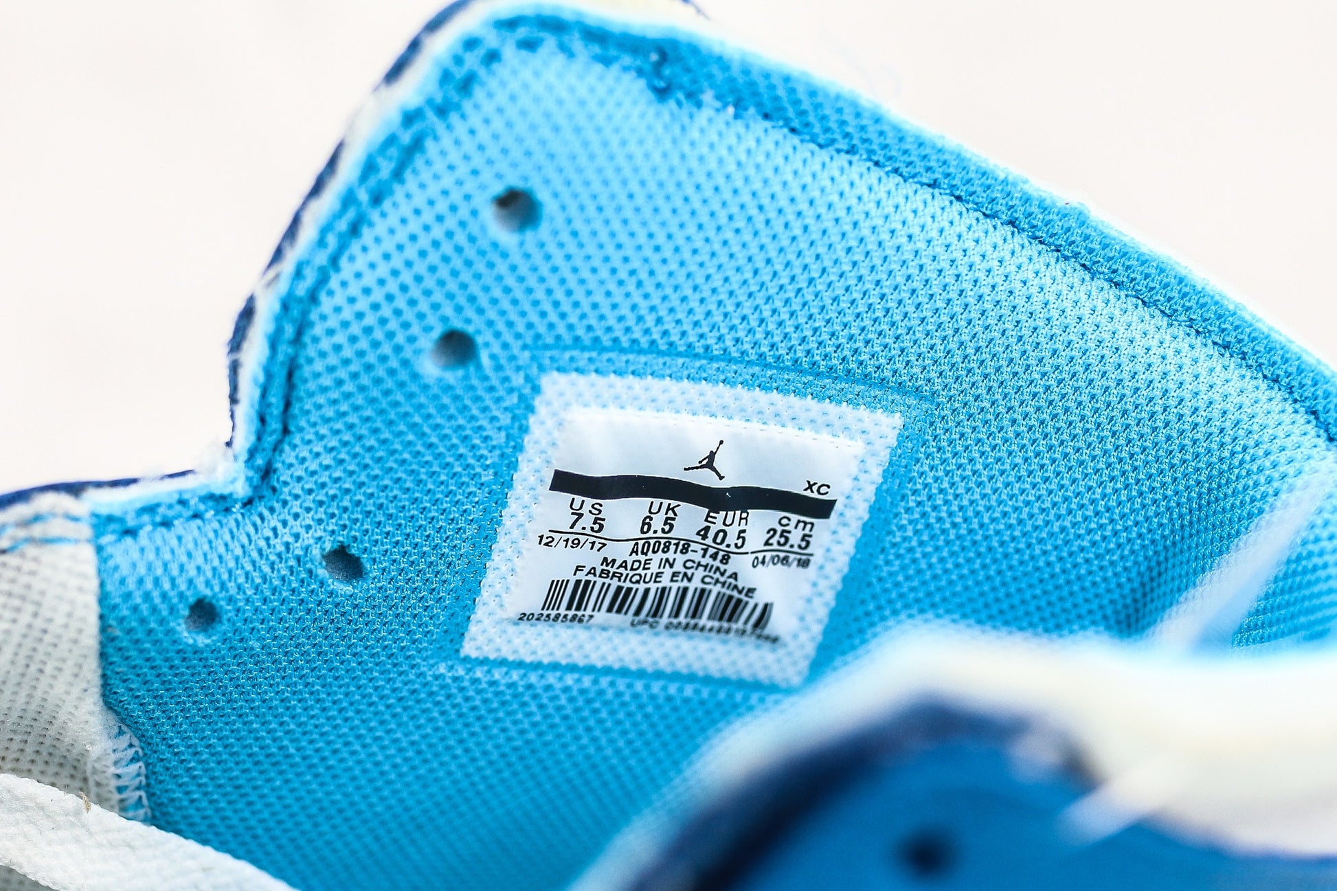 Air Jordan 1 High Off-White UNC Blue
