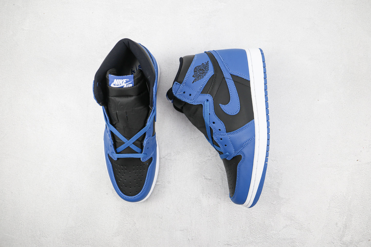 Air Jordan 1 High Royal Black