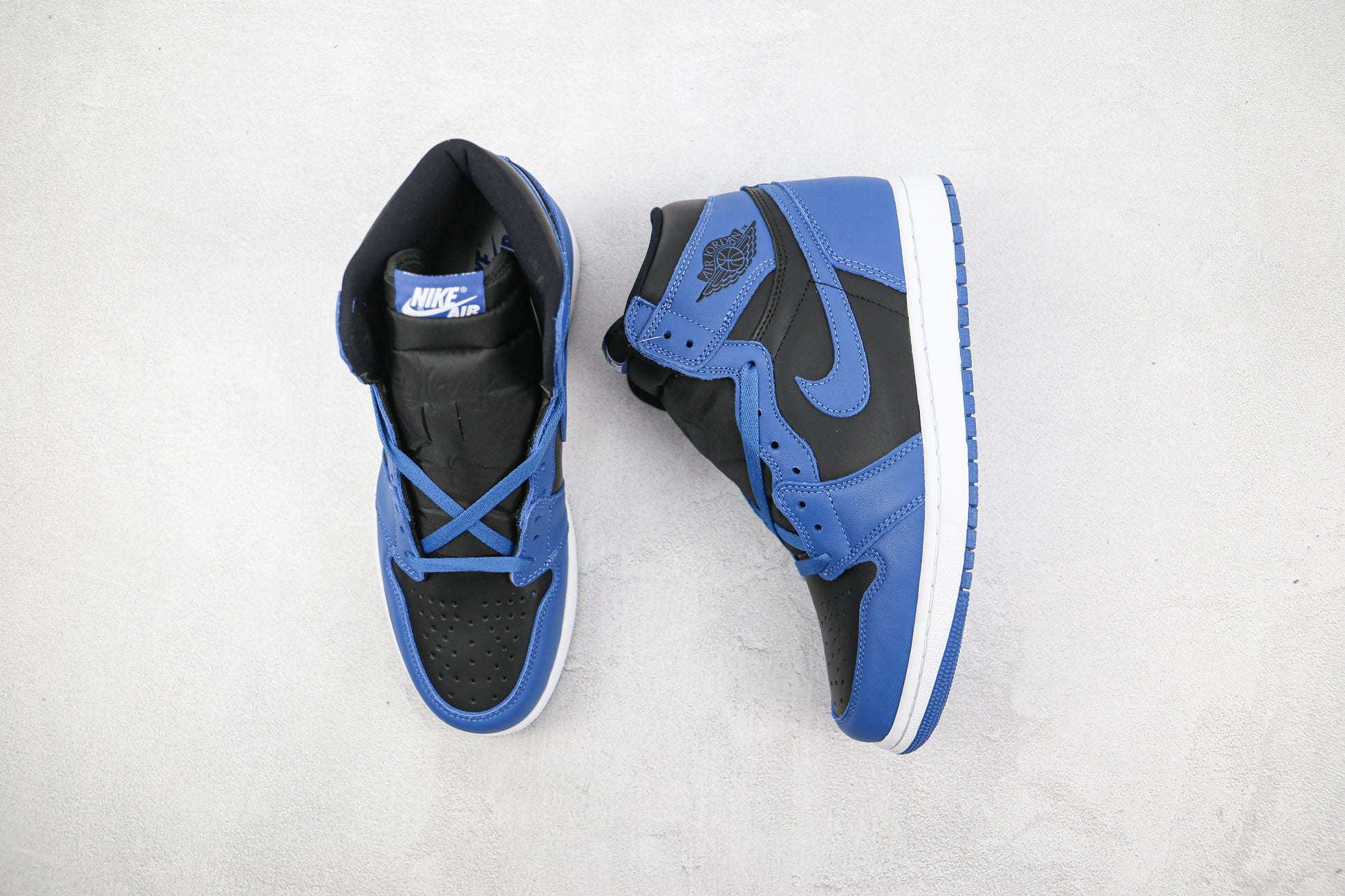 Air Jordan 1 High Royal Black