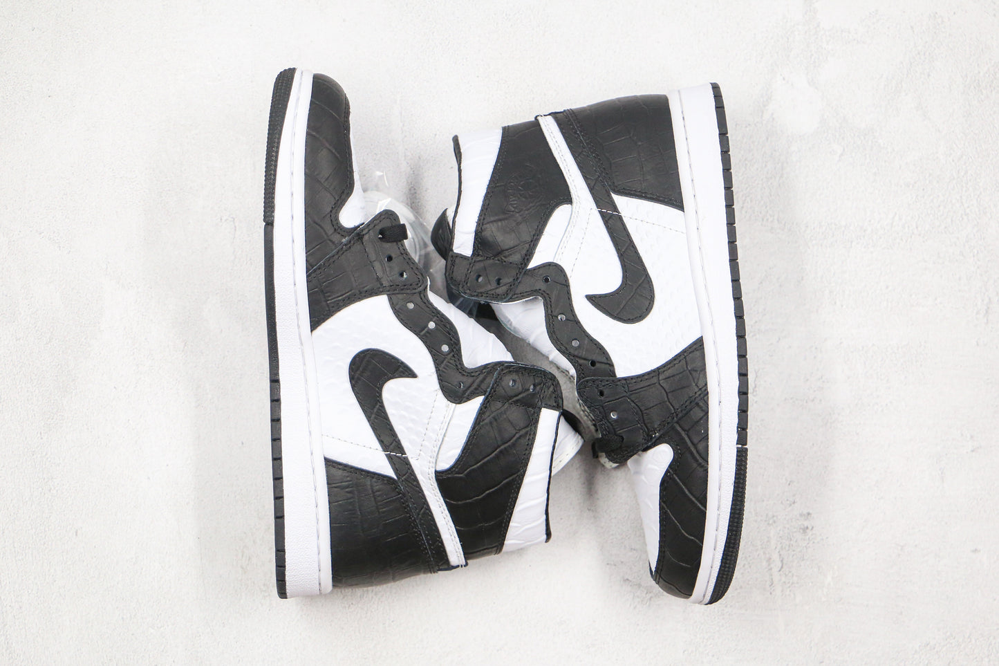 Air Jordan 1 High Snake Swoosh Logo