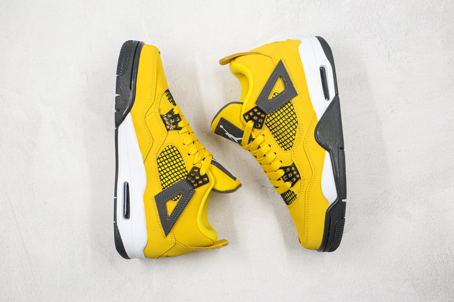 Air Jordan 4 Lightning