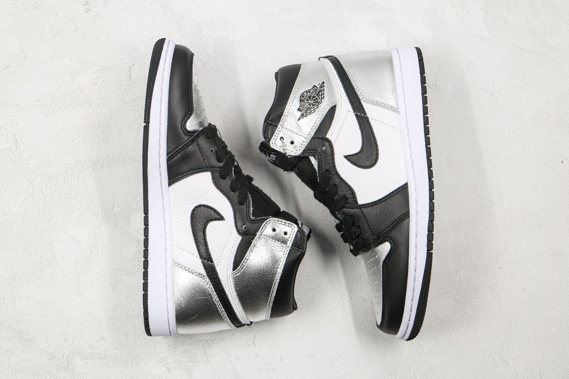 Air Jordan 1 High Black Silver