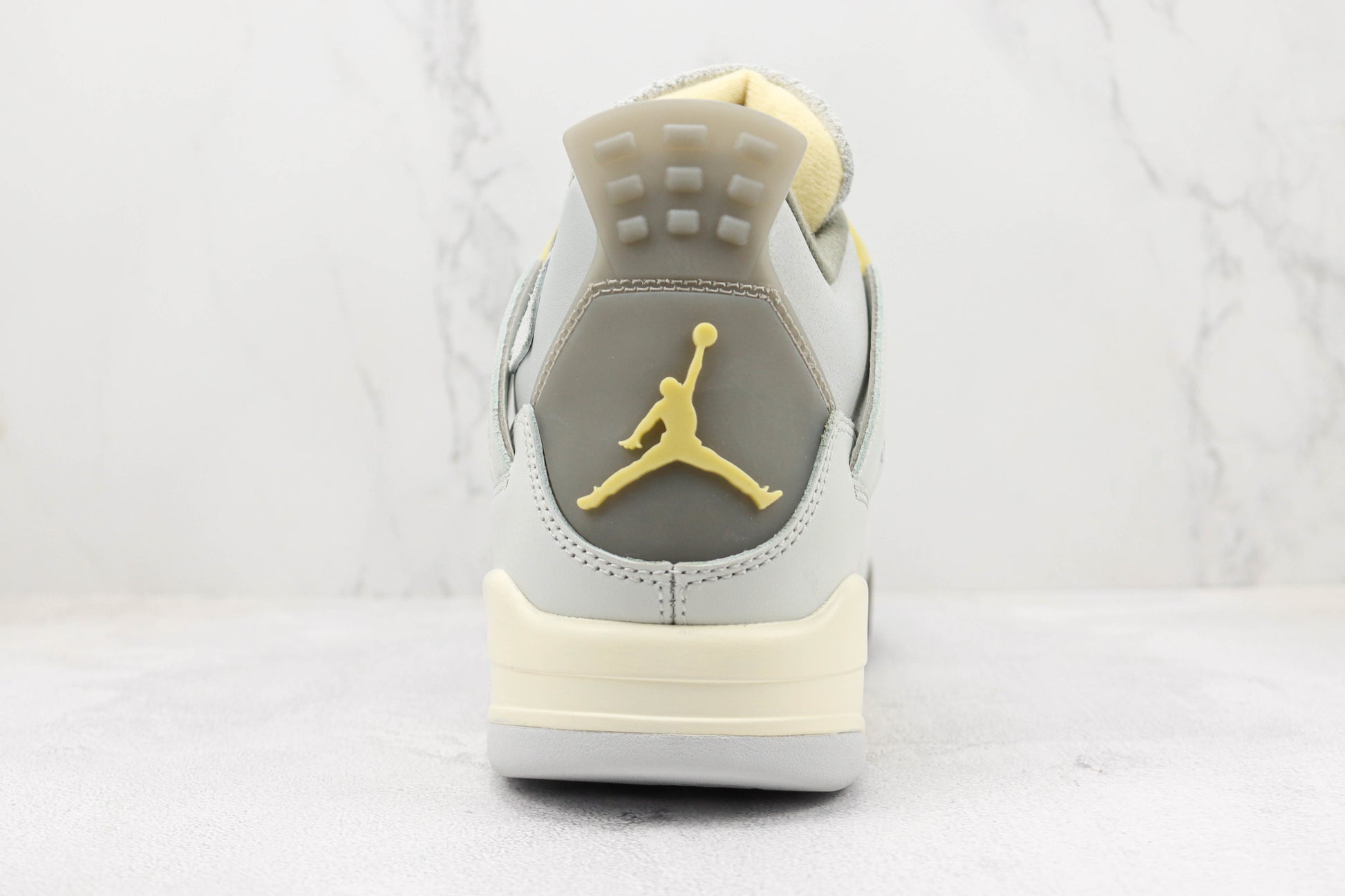 Air Jordan 4 SE Craft Photon Dust