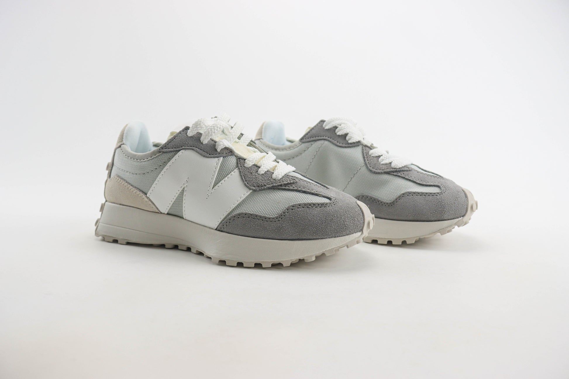 New Balance 327 White Grey