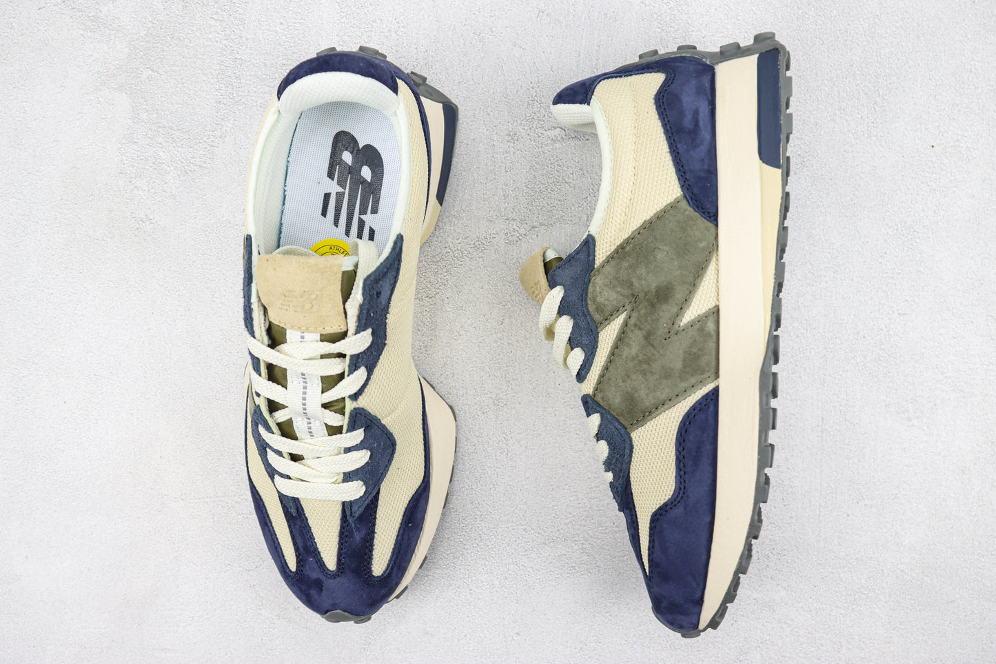 New Balance 327 White Silver MS327DT