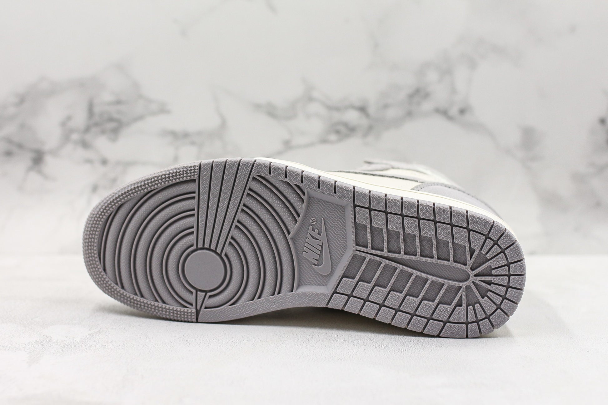 Air Jordan 1 High Soft Grey Sail