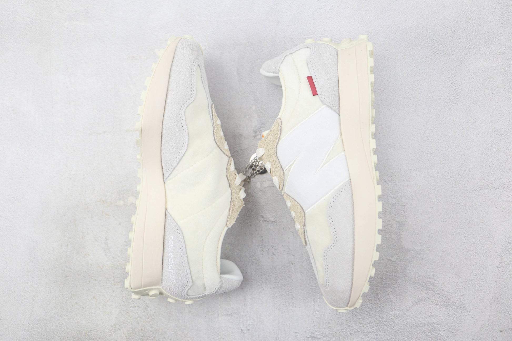 New Balance 327 Silver White MD327FG