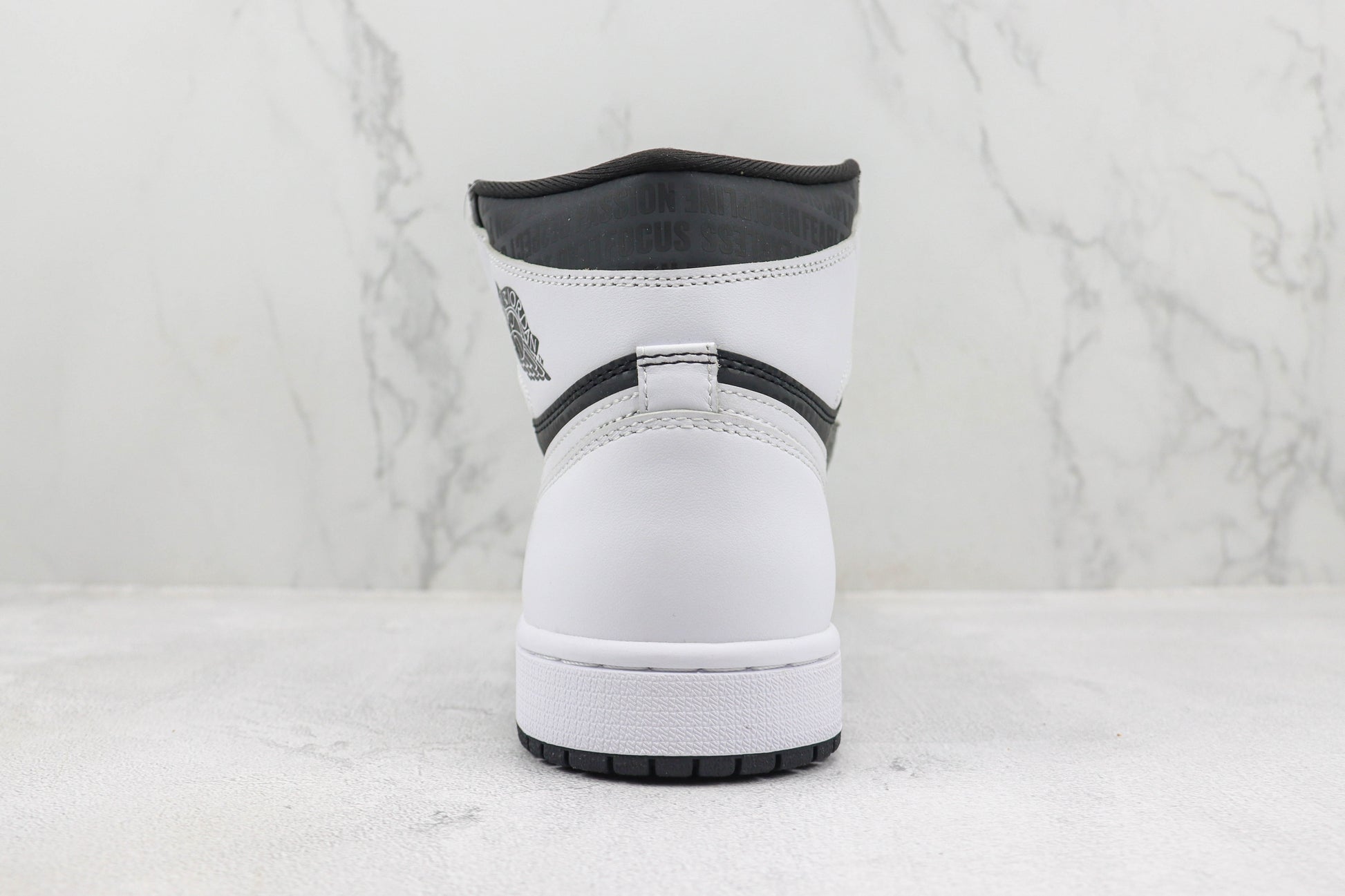 Air Jordan 1 High Black White Crackle