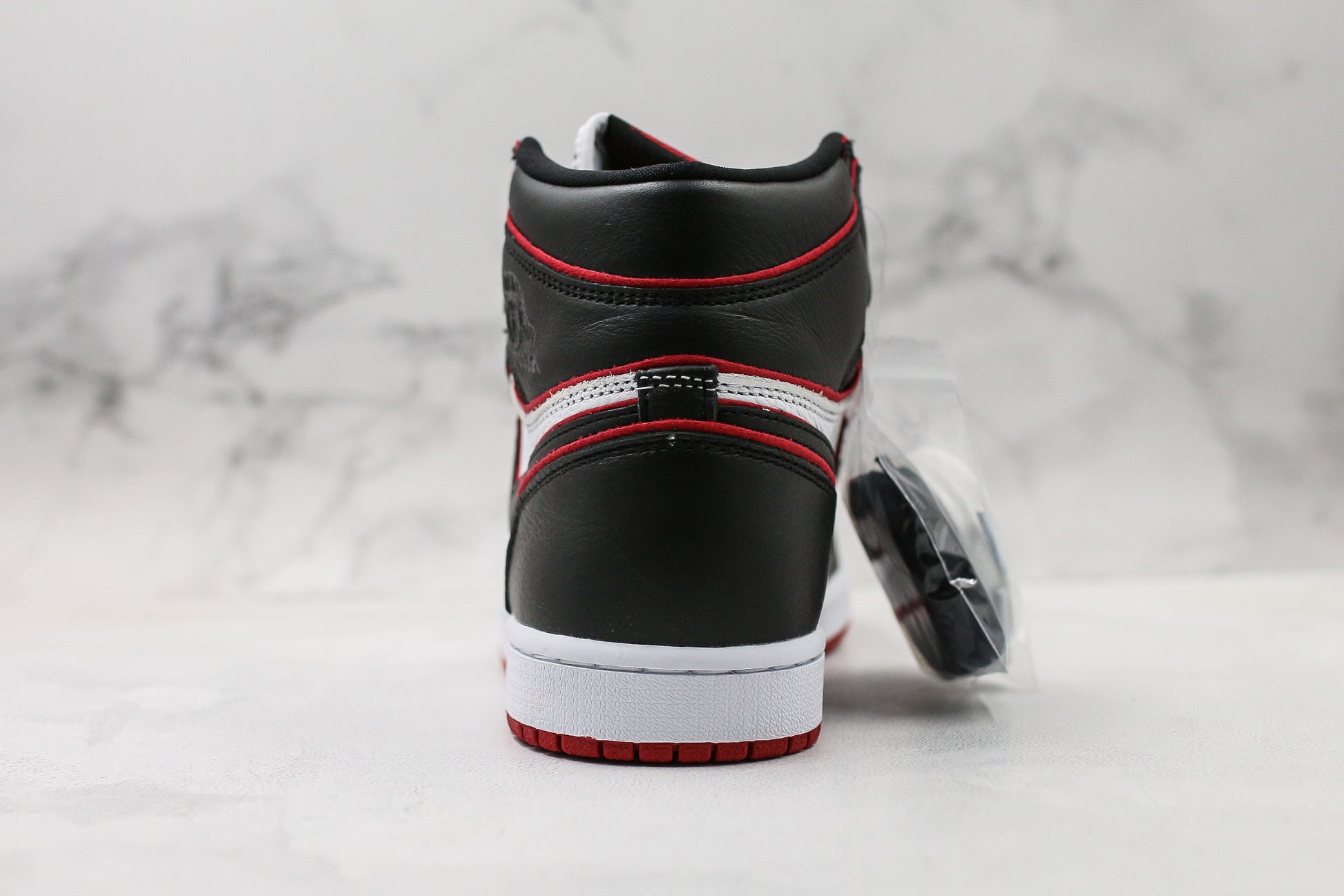Air Jordan 1 High Black Red Outline