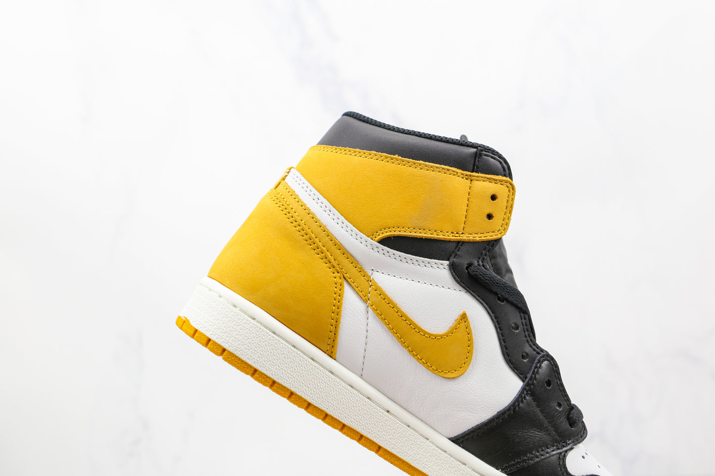 Air Jordan 1 High Black Yellow Toe