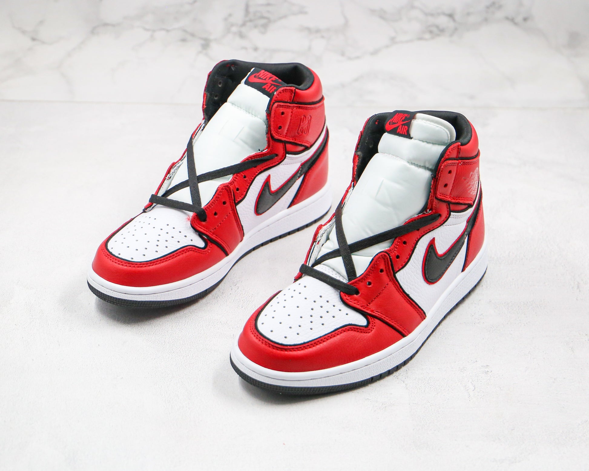 Air Jordan 1 High Red Black Outline