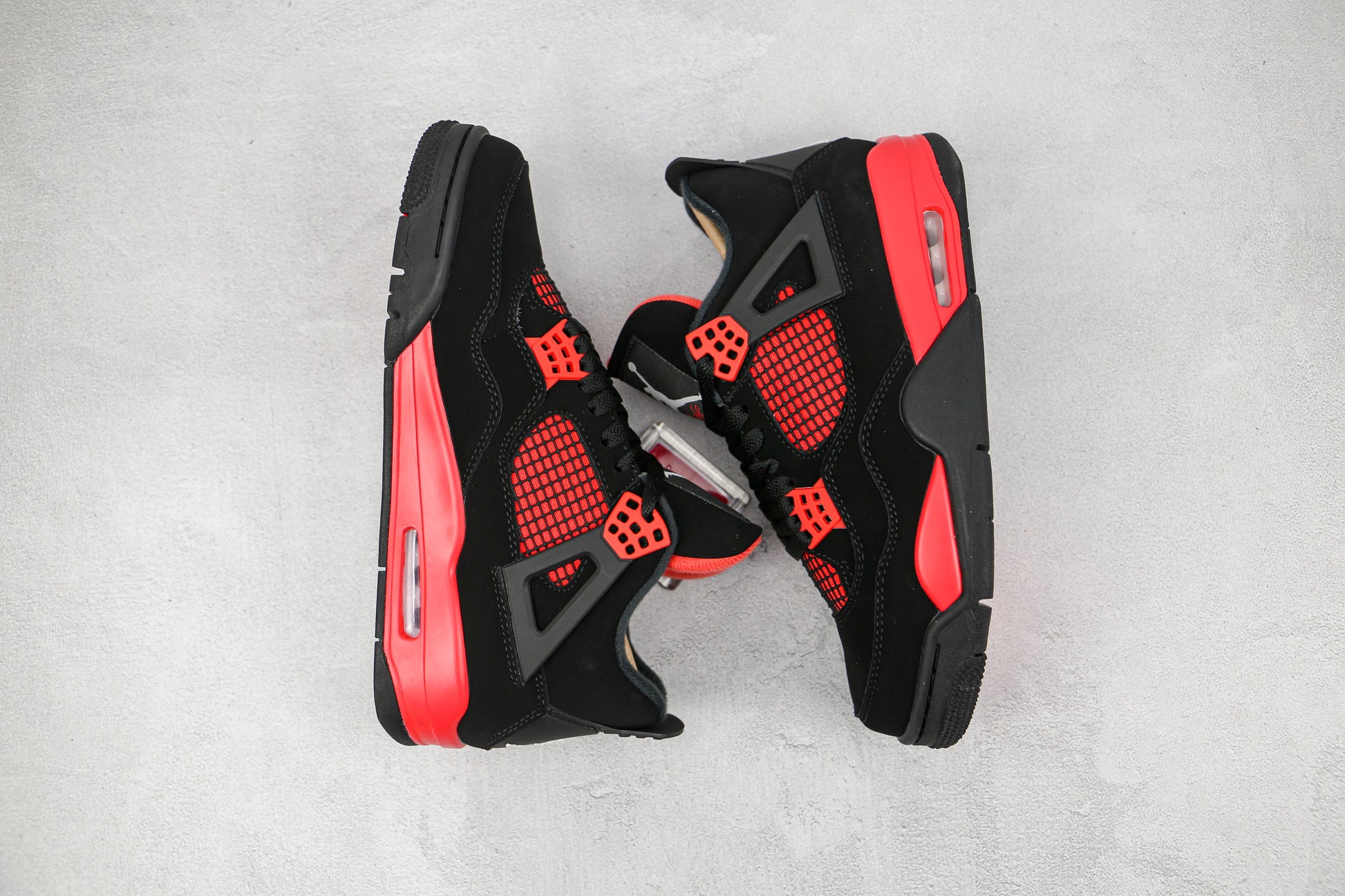 Air Jordan 4 Red Thunder