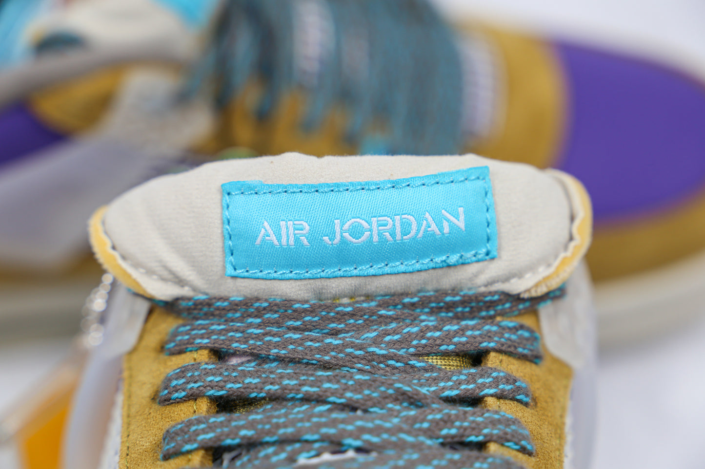 Air Jordan 4 Union Desert Moss