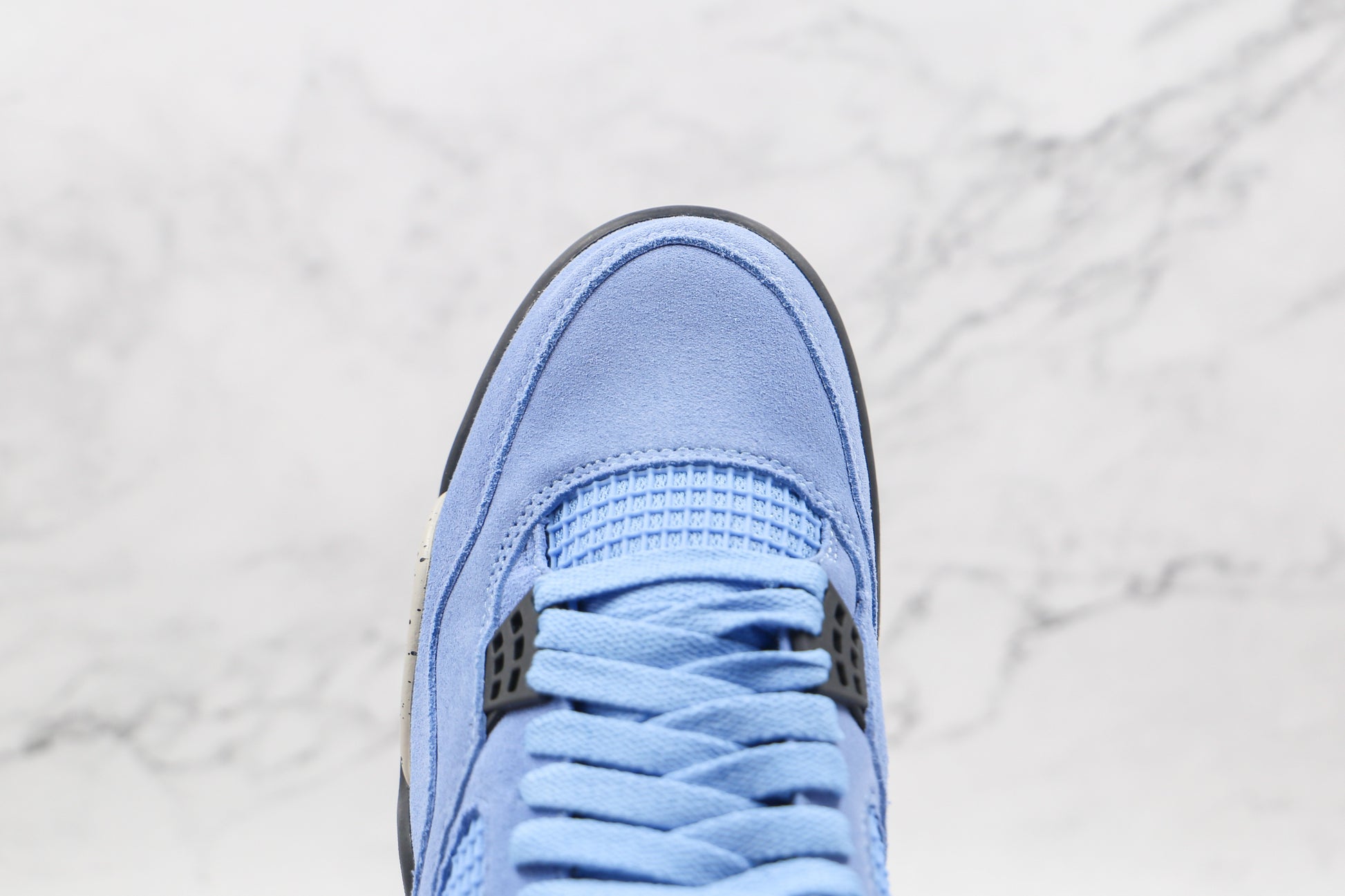 Air Jordan 4 University Blue