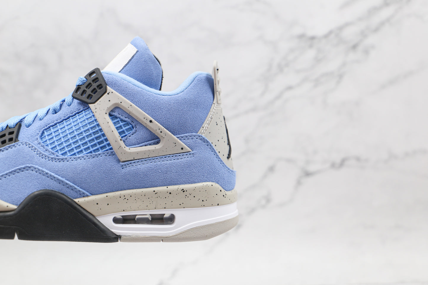 Air Jordan 4 University Blue