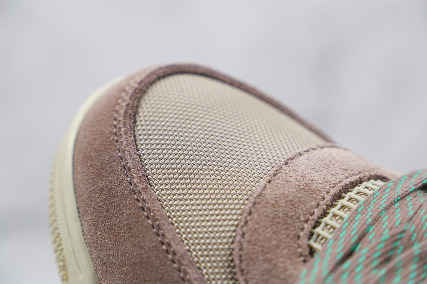 Air Jordan 4 Union Taupe Haze