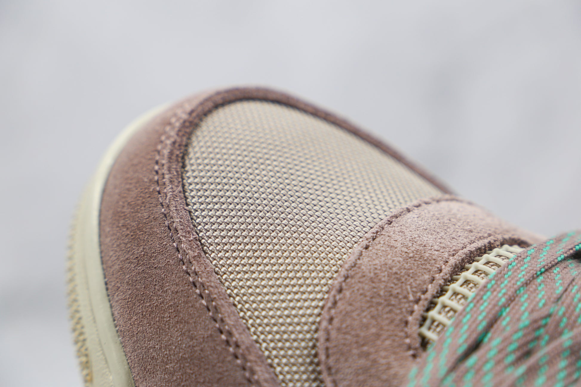 Air Jordan 4 Union Taupe Haze
