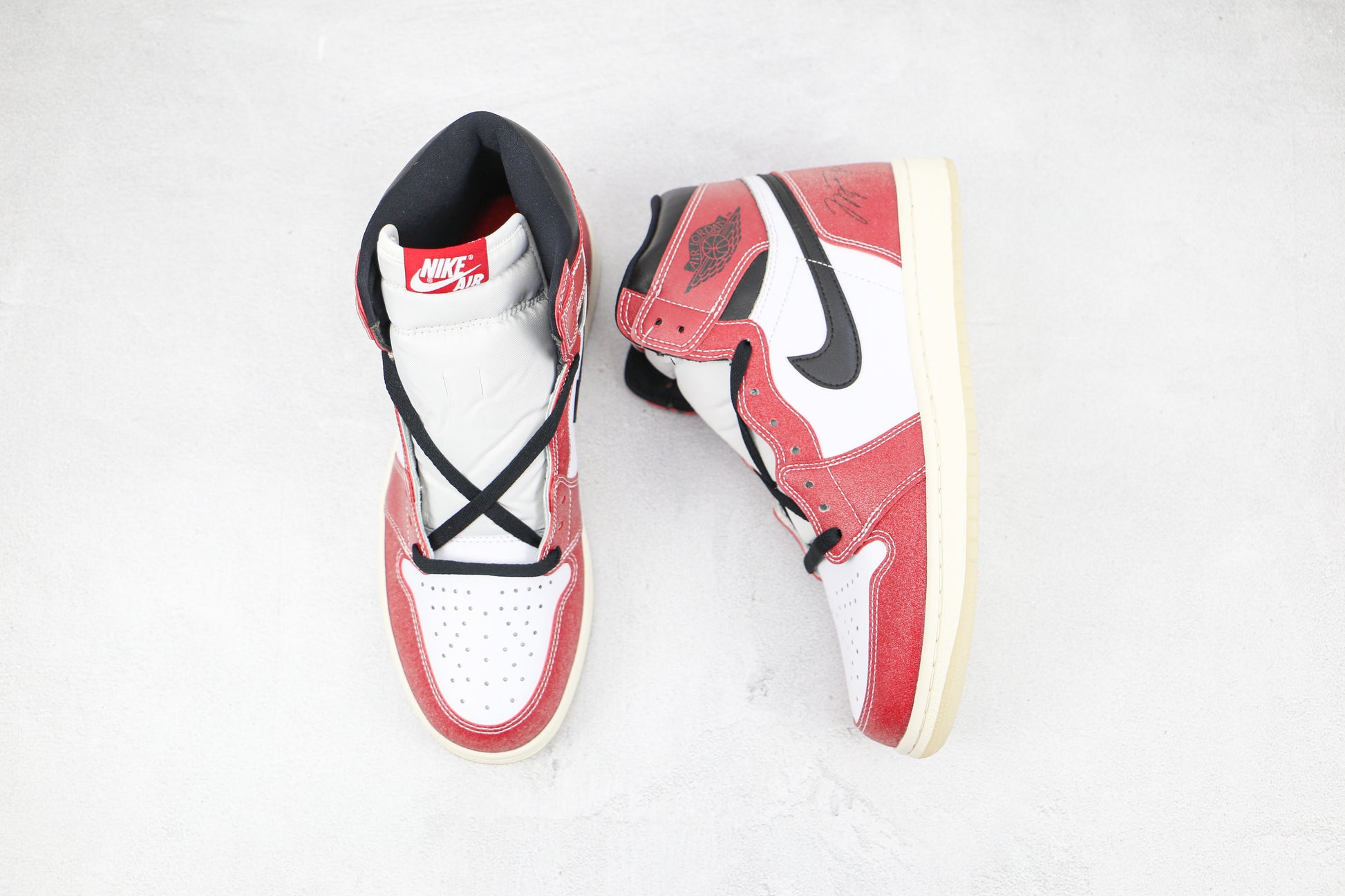 Air Jordan 1 High Chicago Signature