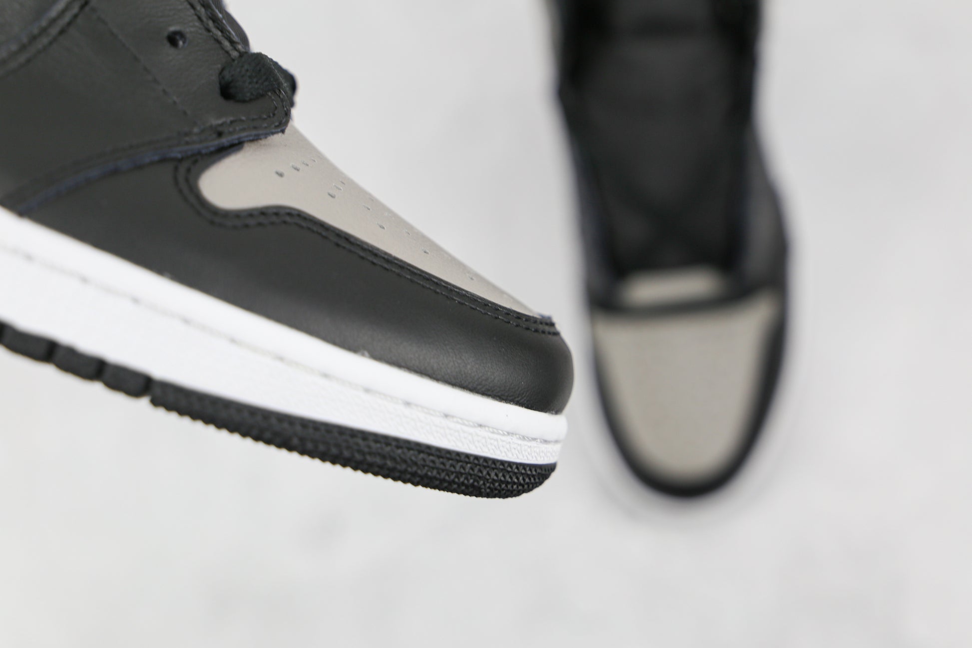 Air Jordan 1 High Shadow Grey