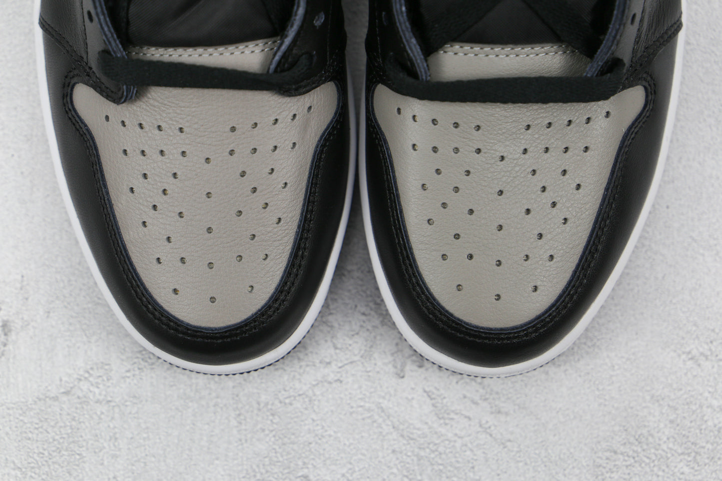 Air Jordan 1 High Shadow Grey