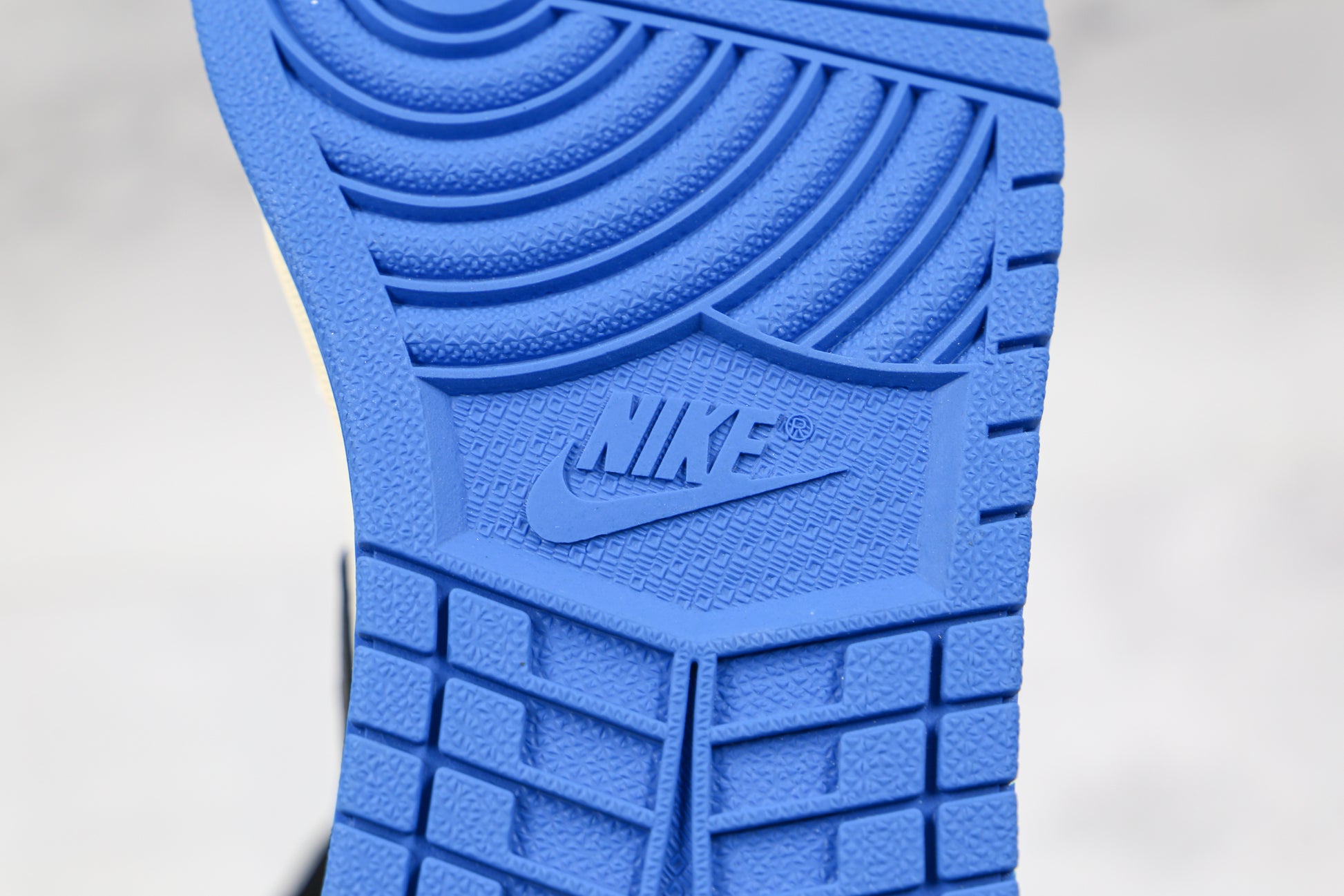 Air Jordan 1 High Fragment Reverse Swoosh