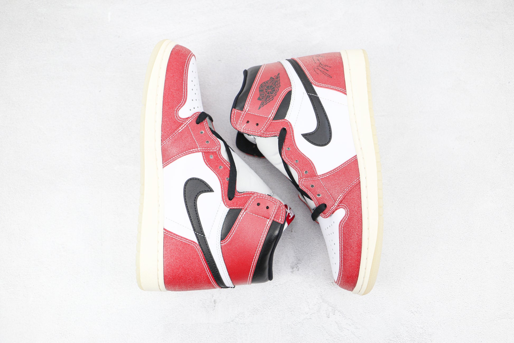 Air Jordan 1 High Chicago Signature