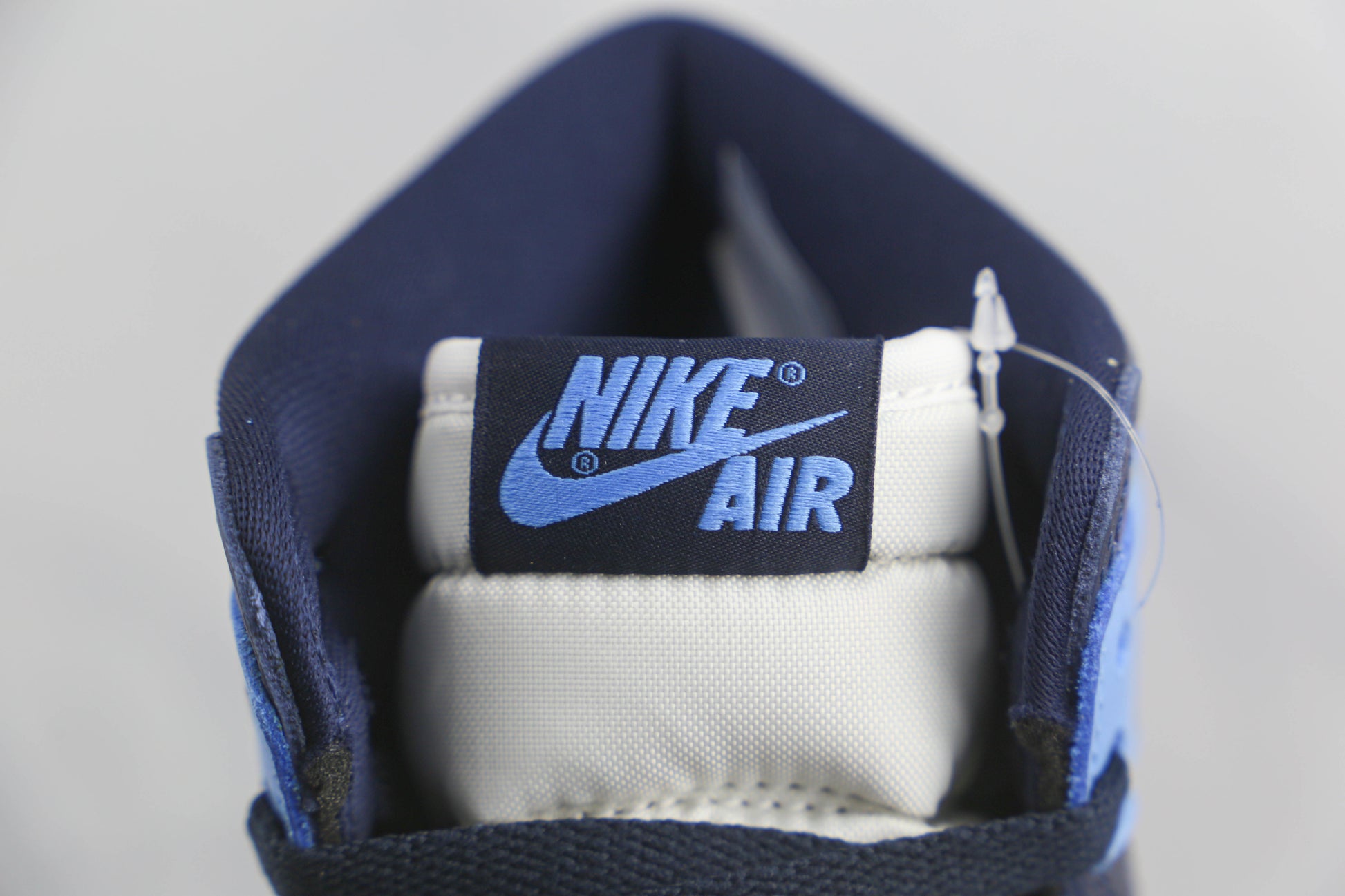 Air Jordan 1 High Obsidian