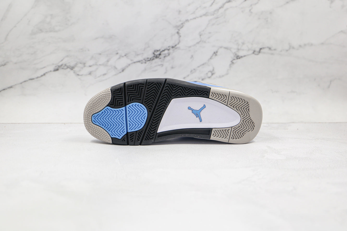 Air Jordan 4 University Blue
