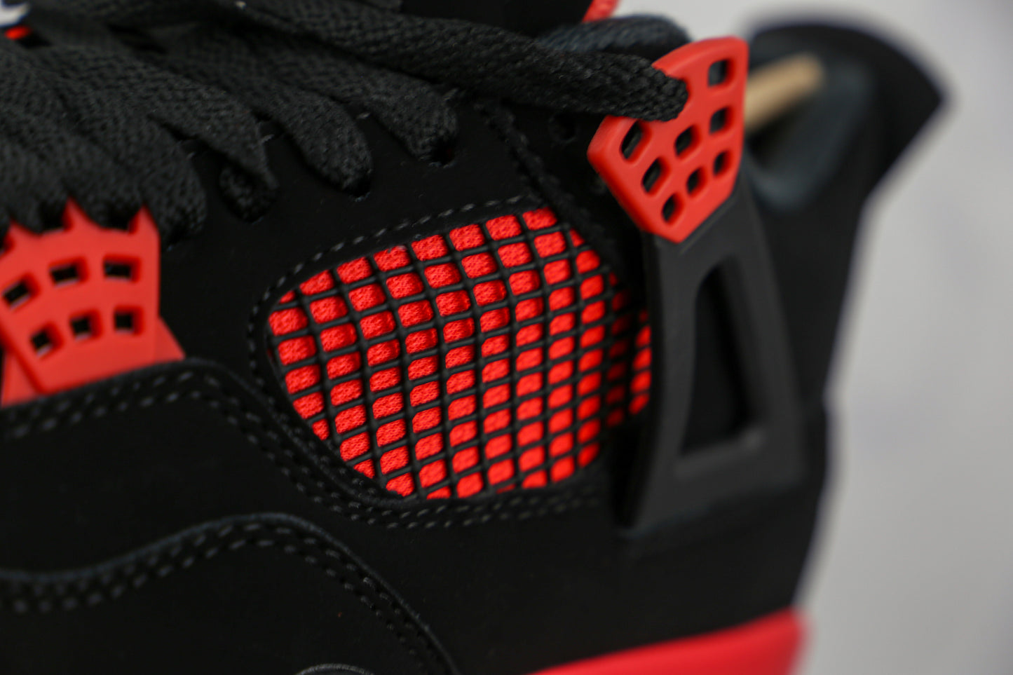 Air Jordan 4 Red Thunder