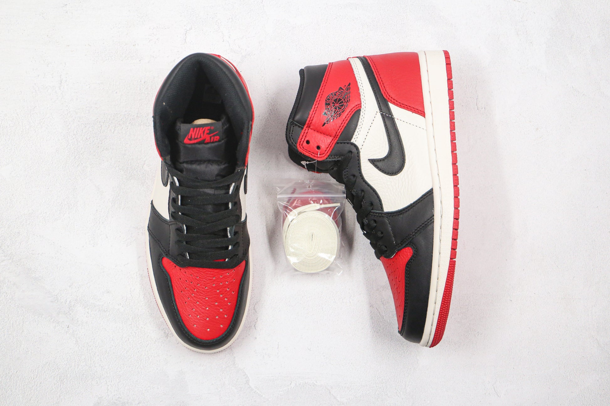 Air Jordan 1 High Bred Toe