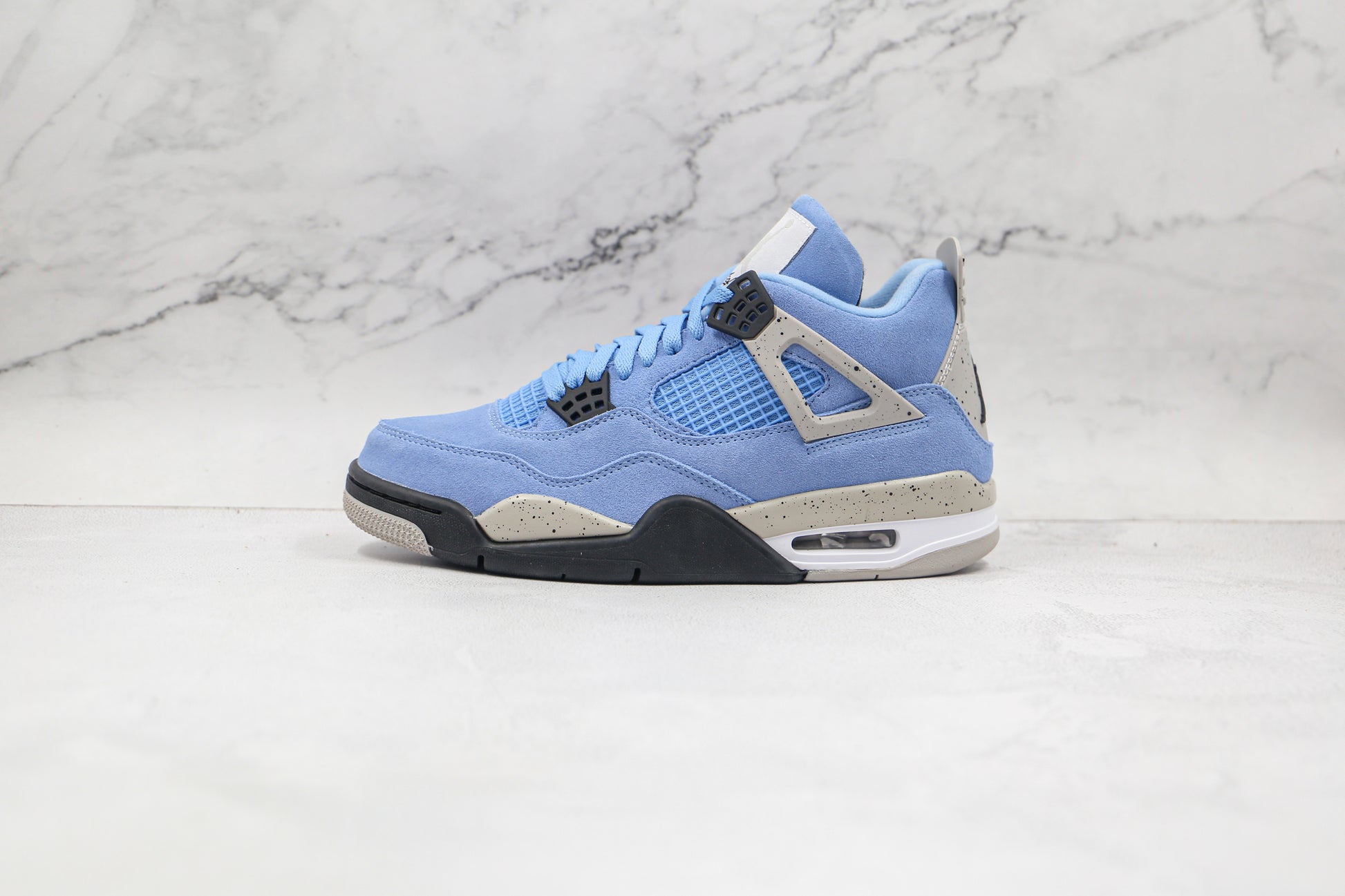 Air Jordan 4 University Blue