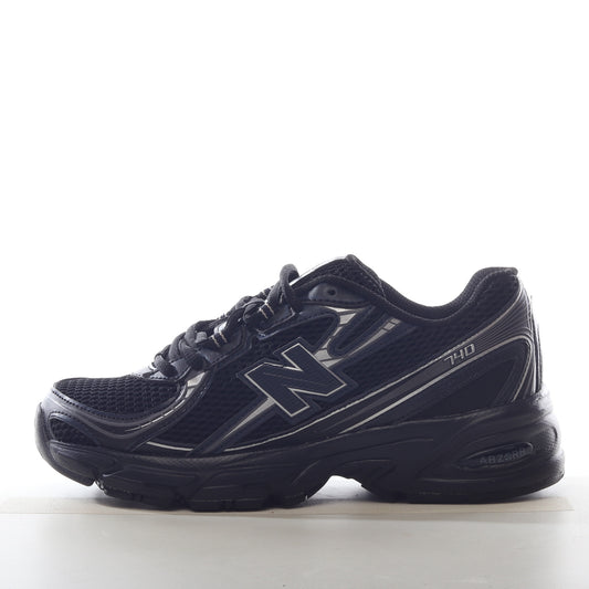 New Balance 740 Black