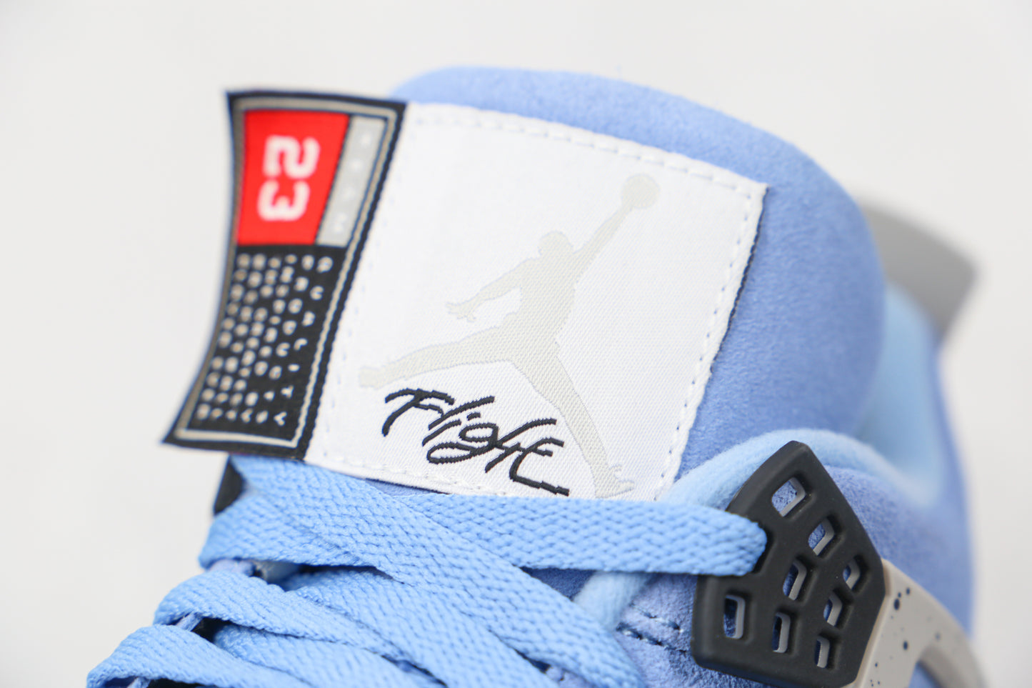 Air Jordan 4 University Blue