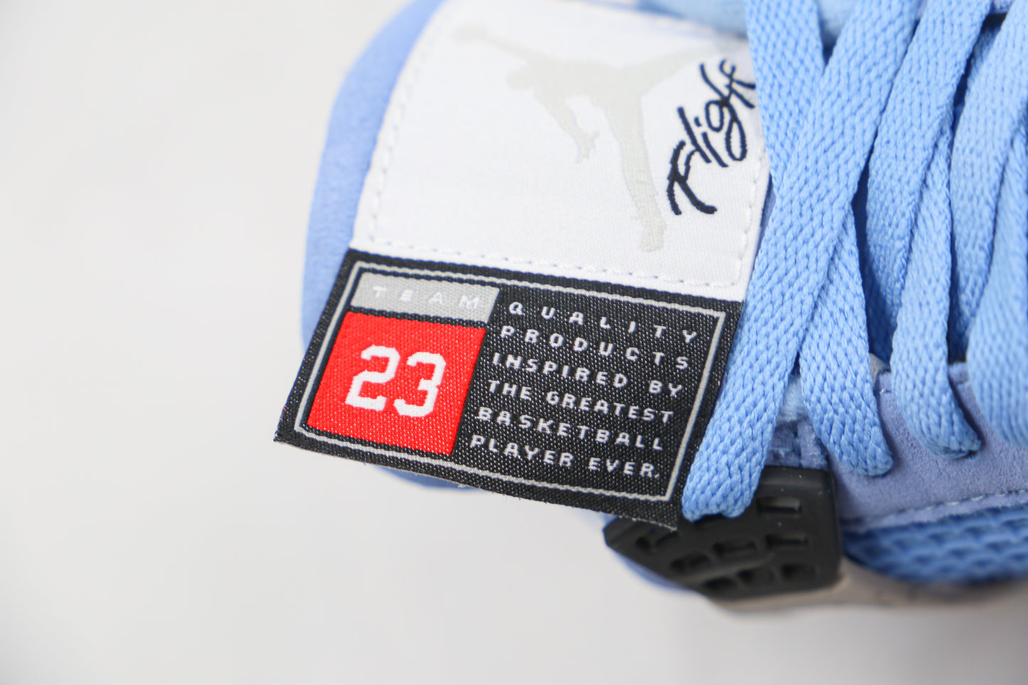 Air Jordan 4 University Blue