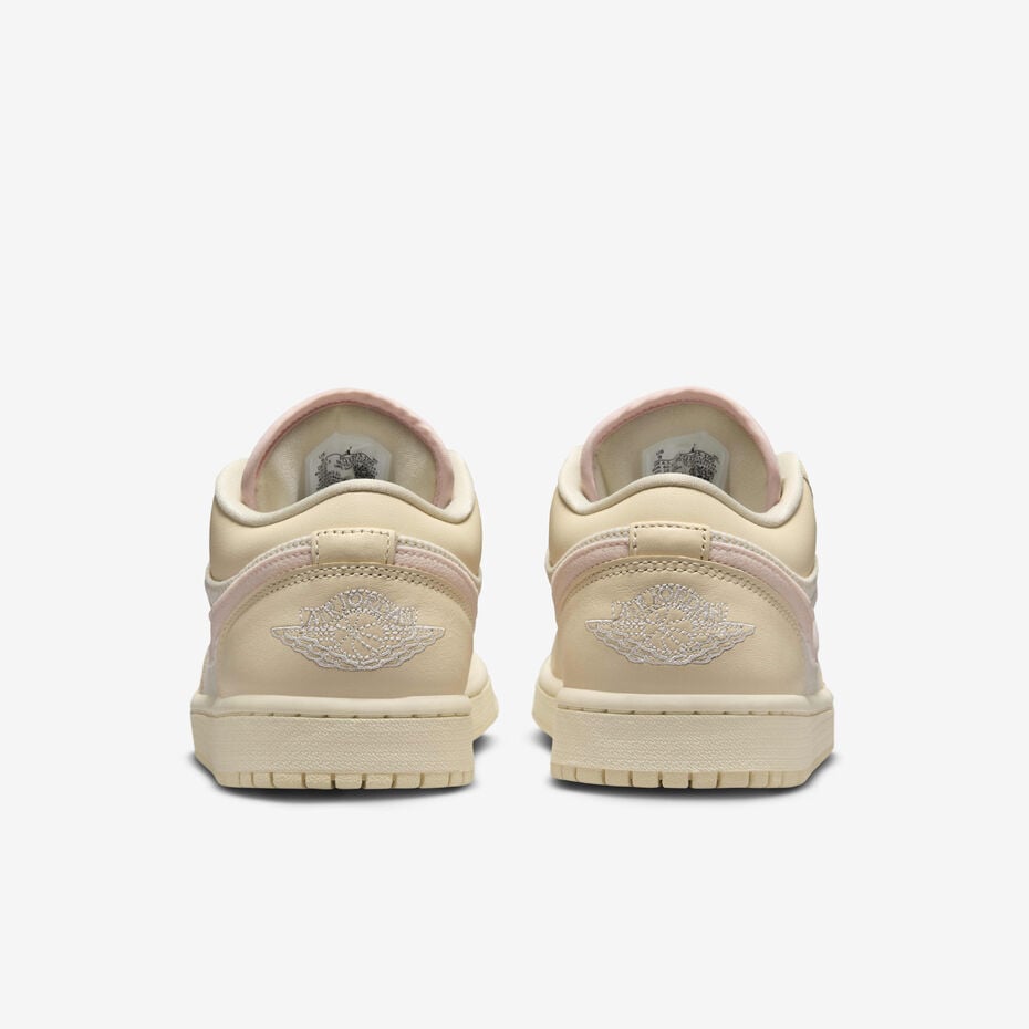 Air Jordan 1 Low Bone