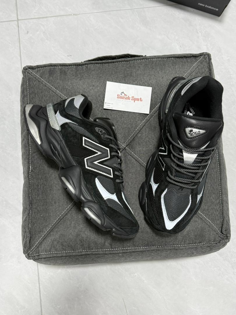 New Balance 9060 Black Grey