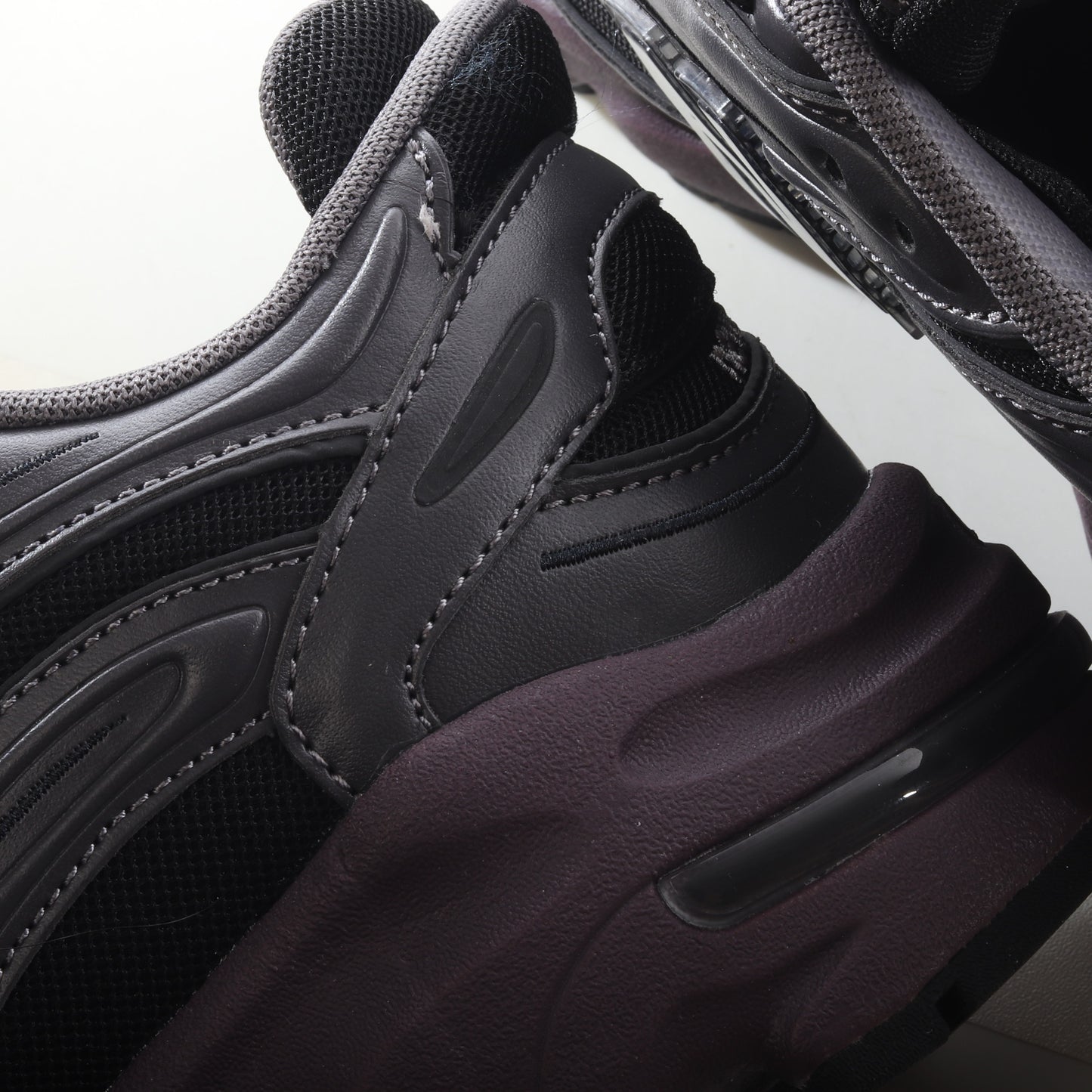 New Balance 1000 Triple Black