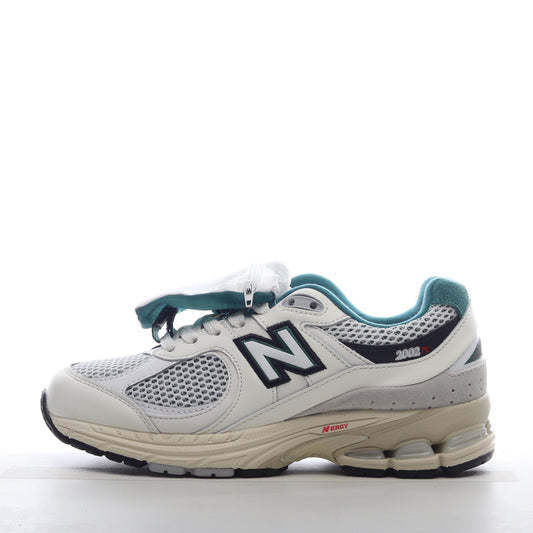 New Balance 2002 Cream Black