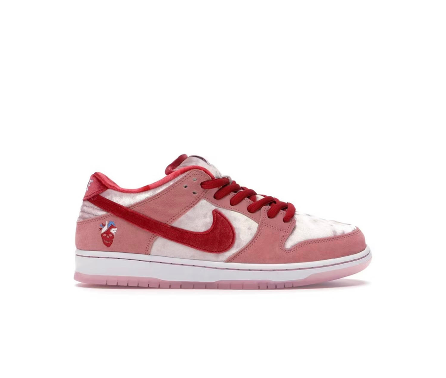 Dunk Low International Love