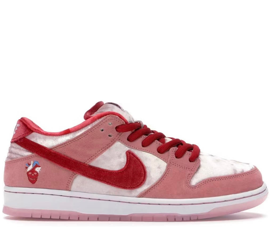 Dunk Low International Love
