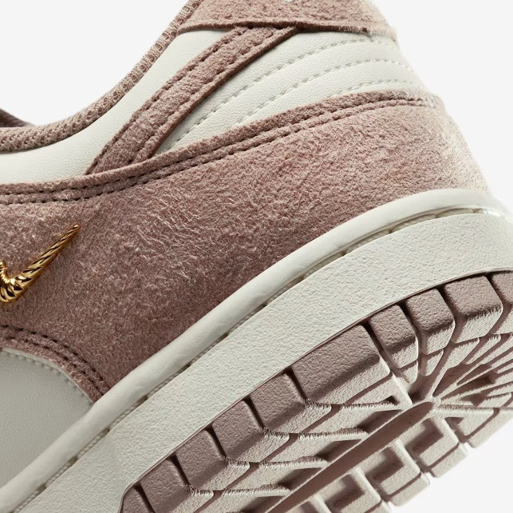 Dunk Low Mini Swoosh - Rose Whisper