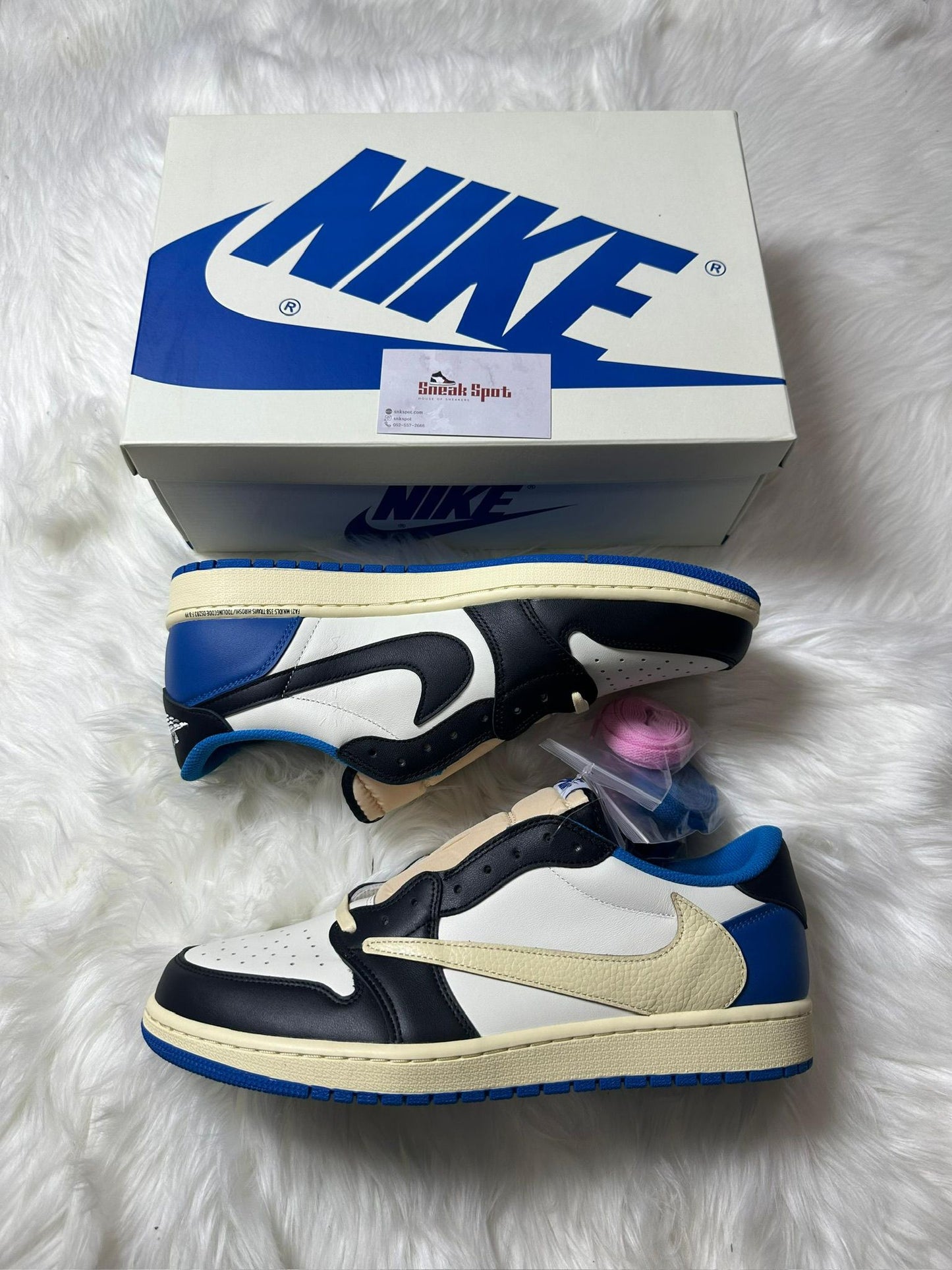 Air Jordan 1 Retro Low Fragment x Travis Scott