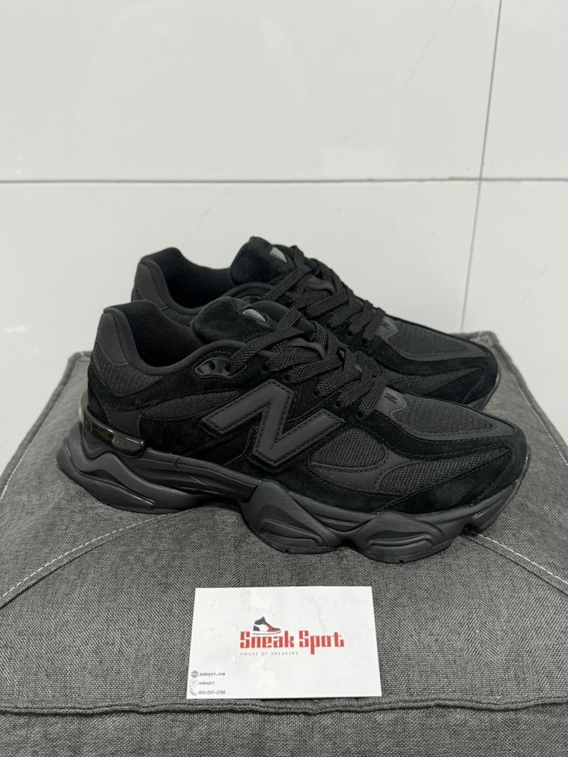New Balance 9060 Triple Black