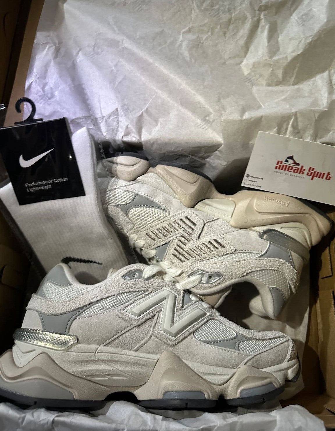 New Balance 9060 Light Grey