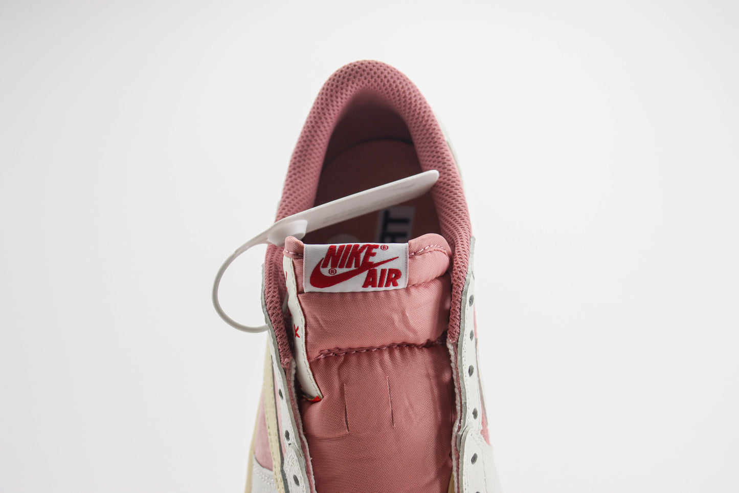 Air Jordan 1 Low Travis Scott OG ?Shy Pink