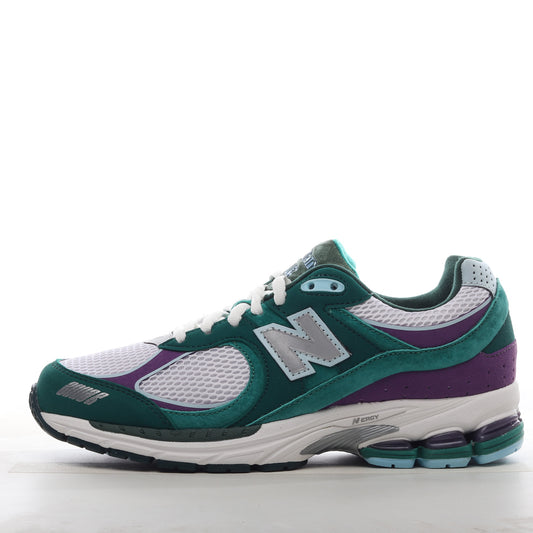 New Balance 2002 Navy White Gum